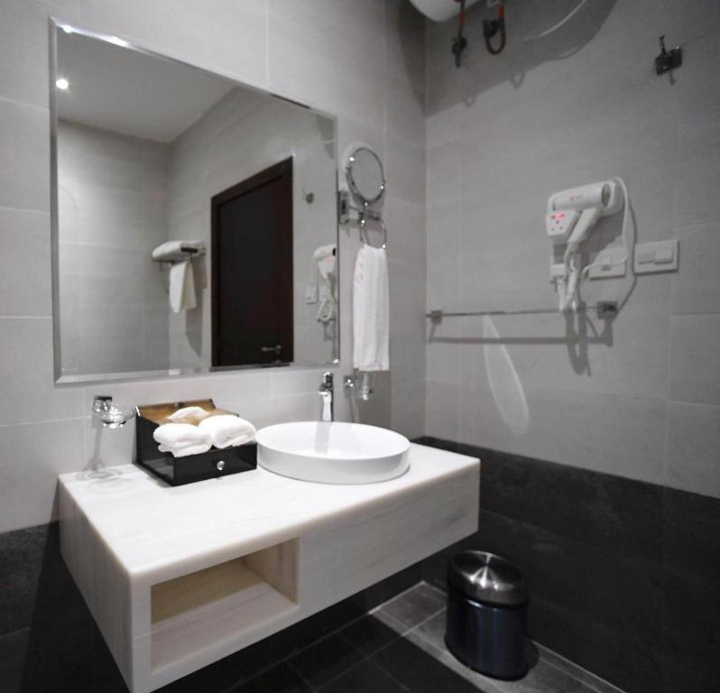 Celine Home Serviced Apartment Al Malqa Riyadh Exterior photo